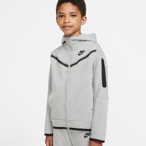 Nike sportswear tech fleece